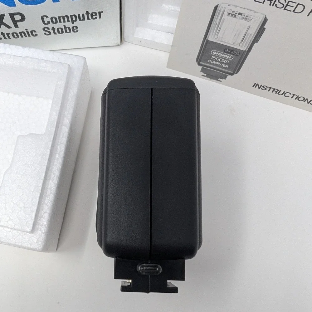 Chinon 1500XP Computer Auto-Electronic Strobe Flash Unit with‎ Box & Manual